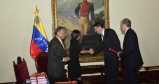 Ejecutivo consignó a la ANC Ley de Presupuesto 2018